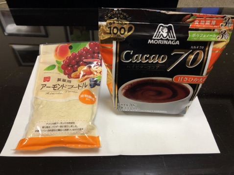 cocoa poder/ almond flour